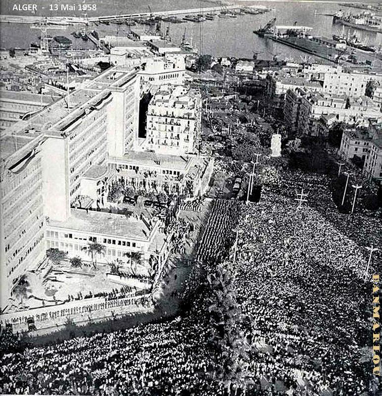 Alger - Forum - 13 Mai 1958.jpg